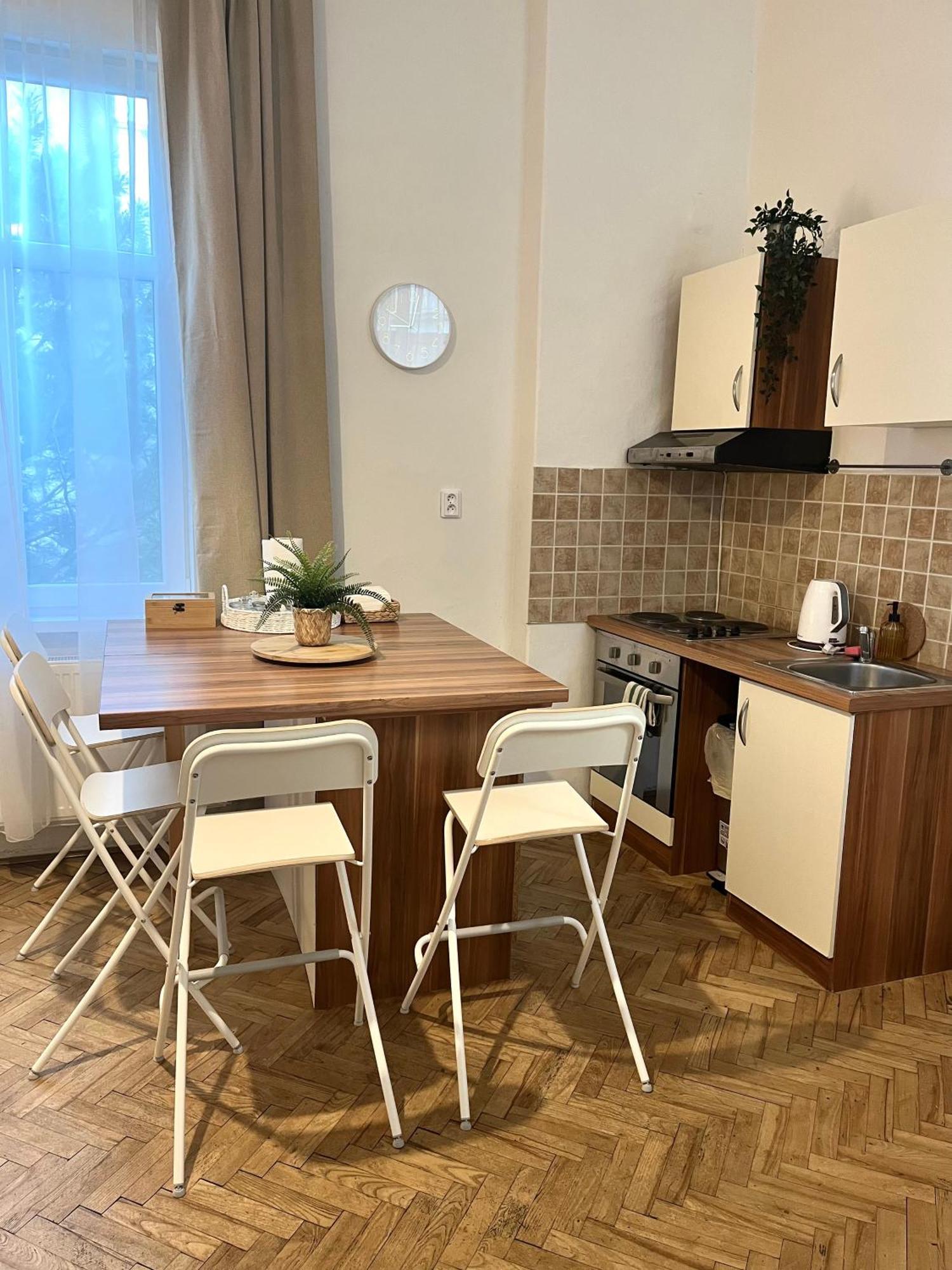 Apartment Cecil - Old Town