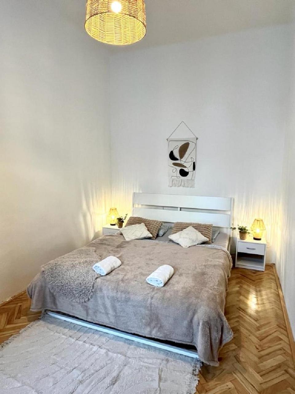 Apartment Cecil - Old Town *